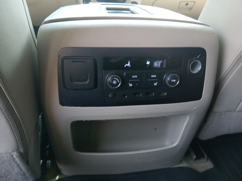 Photo 19 of this GMC YUKON