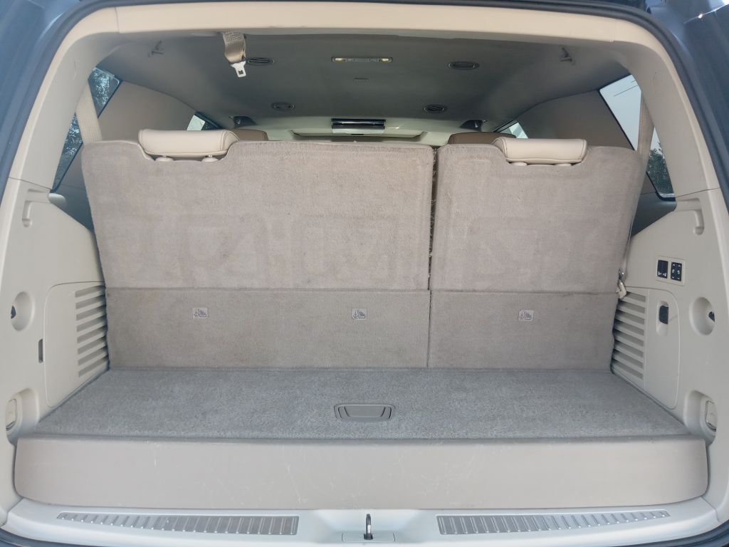 Photo 20 of this GMC YUKON