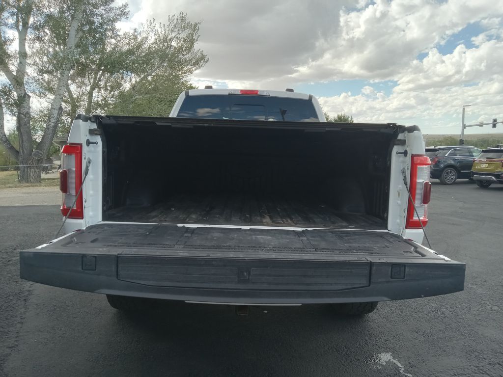 Photo 5 of this FORD F150 PLATINUM