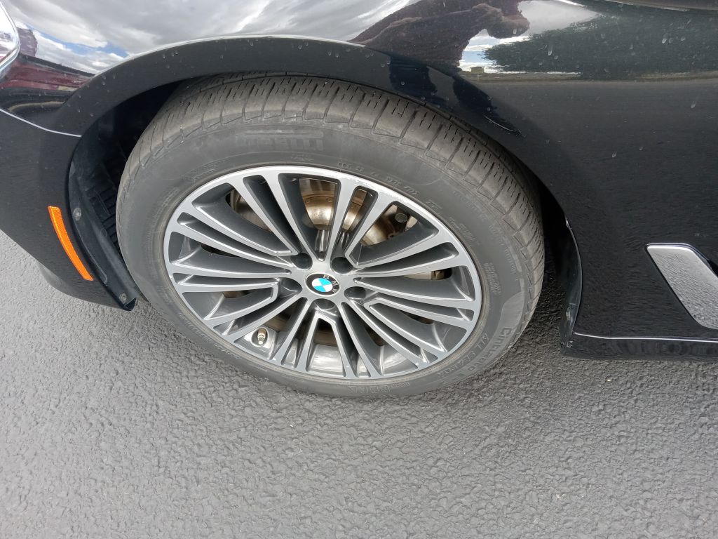 Photo 9 of this BMW 530 XI