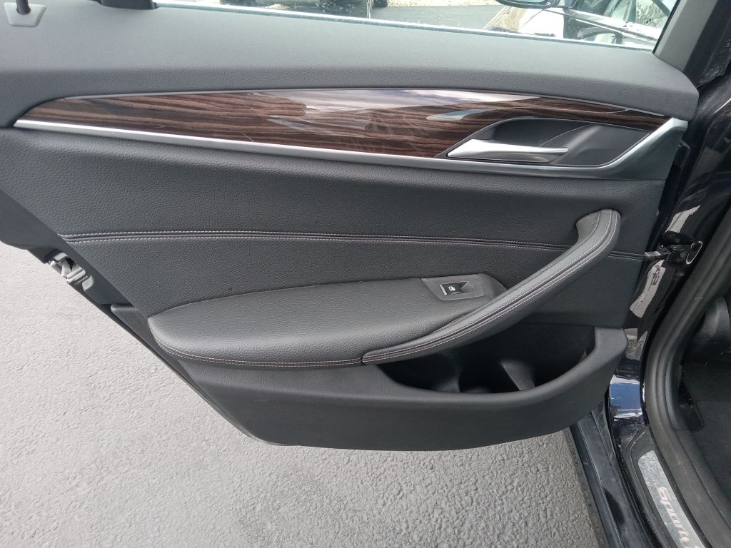Photo 13 of this BMW 530 XI