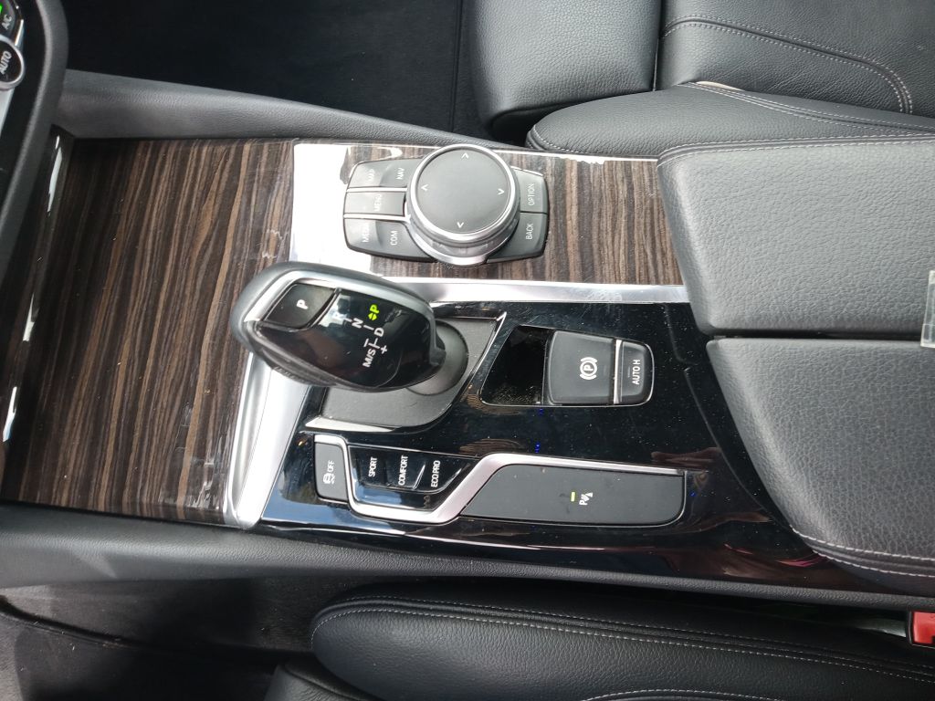 Photo 26 of this BMW 530 XI