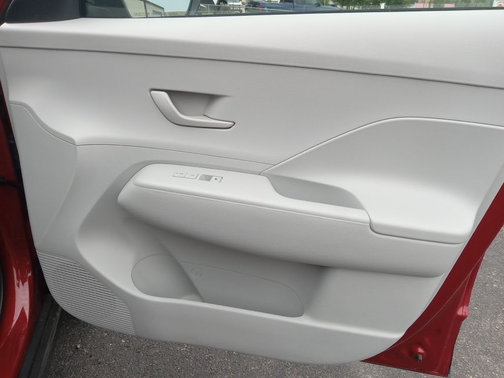 Photo 20 of this HYUNDAI KONA