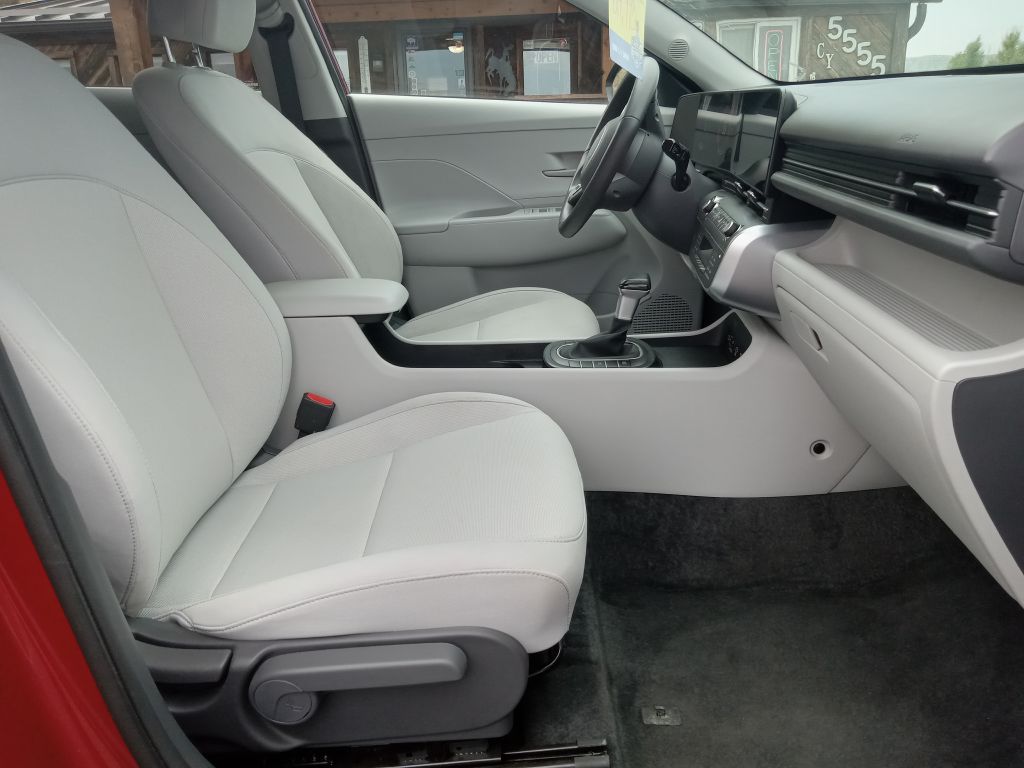 Photo 21 of this HYUNDAI KONA