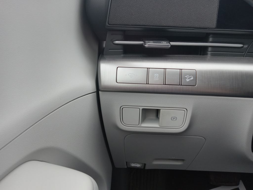 Photo 25 of this HYUNDAI KONA