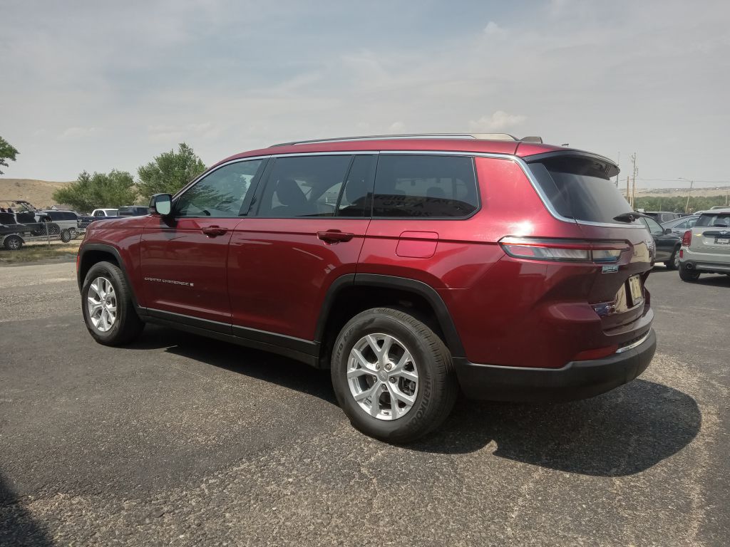 Photo 3 of this JEEP GRAND CHEROKEE