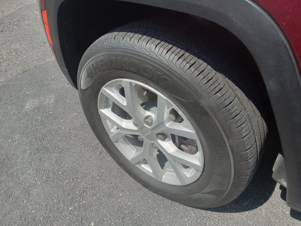 Photo 9 of this JEEP GRAND CHEROKEE