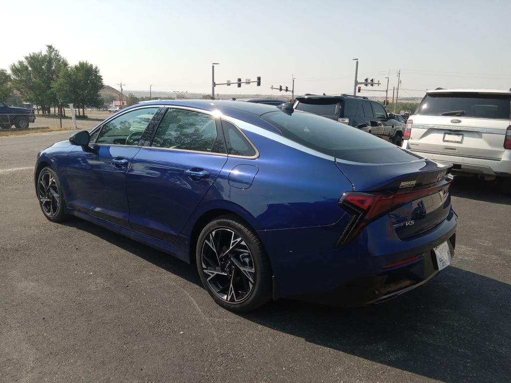 Photo 3 of this KIA K5