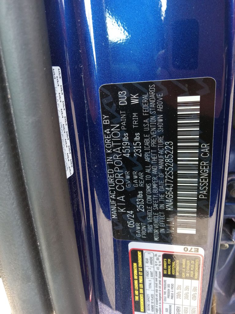 Photo 10 of this KIA K5