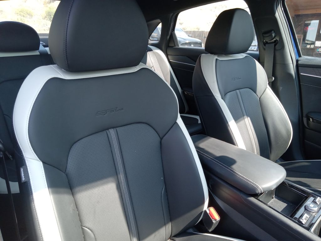 Photo 21 of this KIA K5