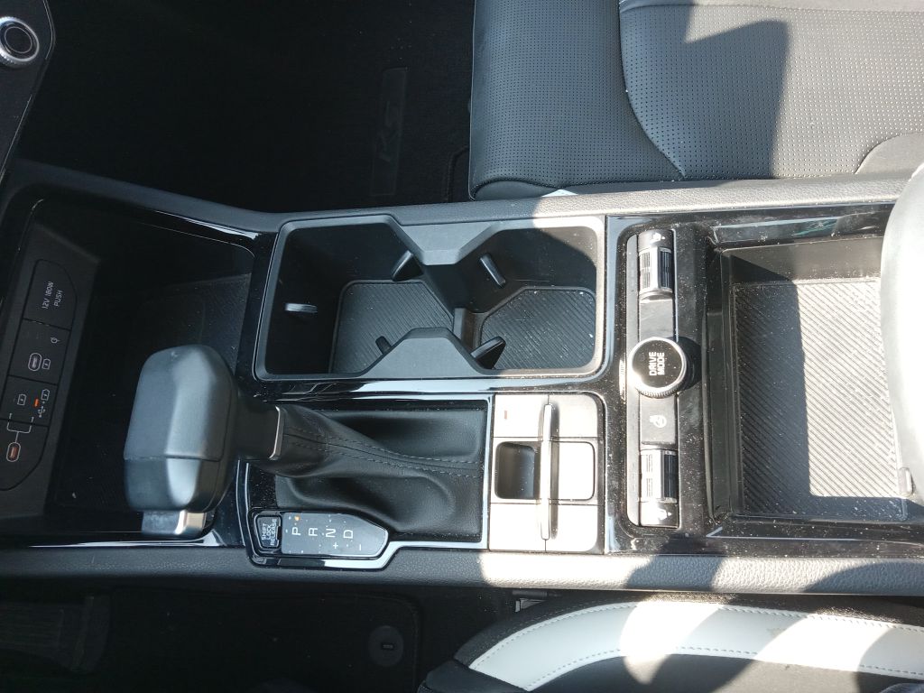 Photo 25 of this KIA K5
