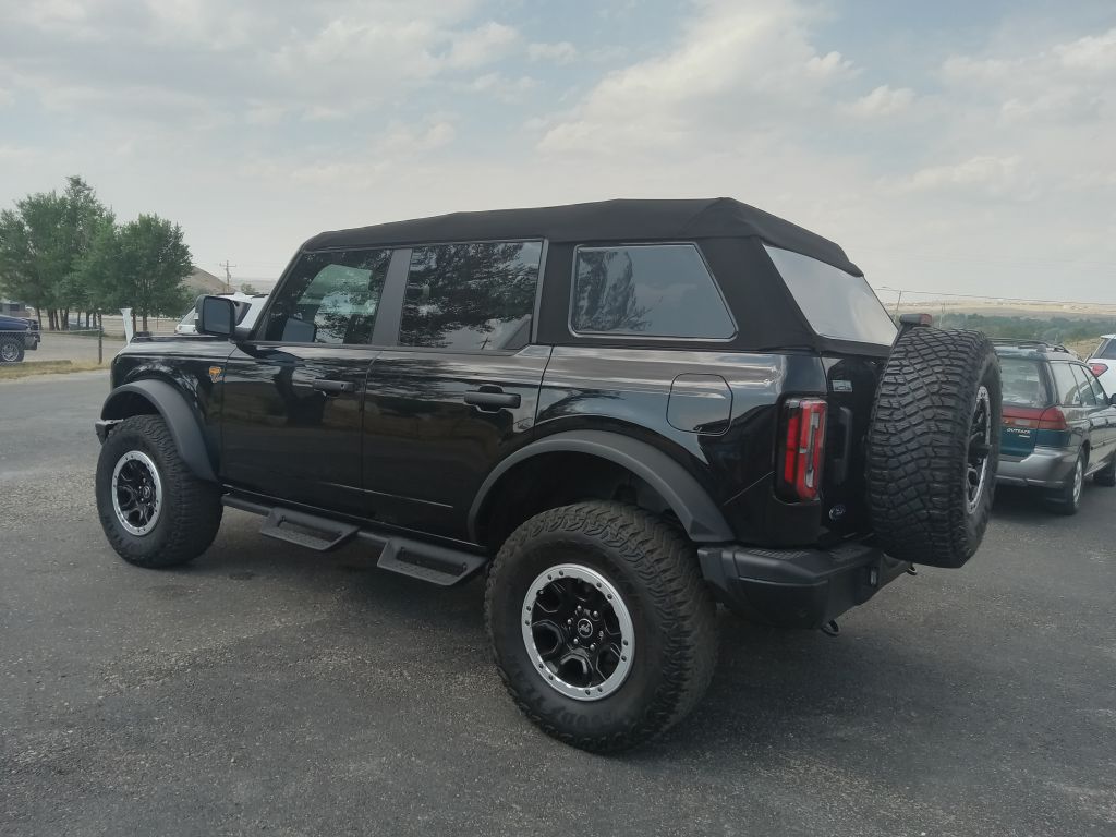 Photo 3 of this FORD BRONCO