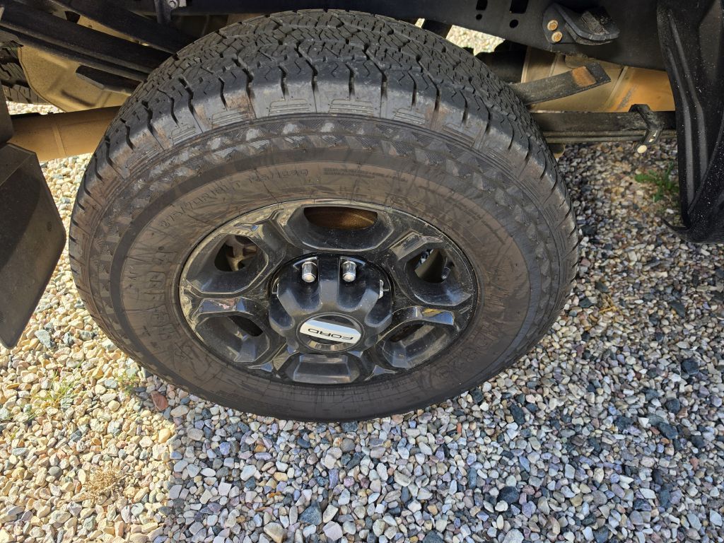 Photo 5 of this FORD F250