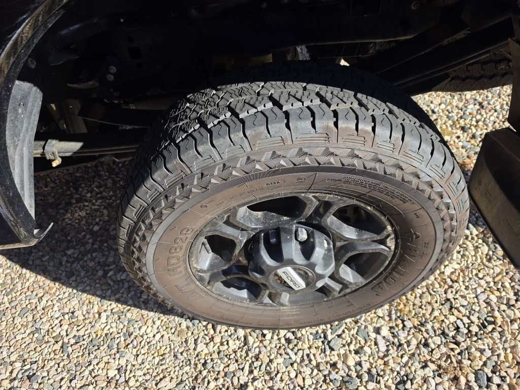 Photo 10 of this FORD F250