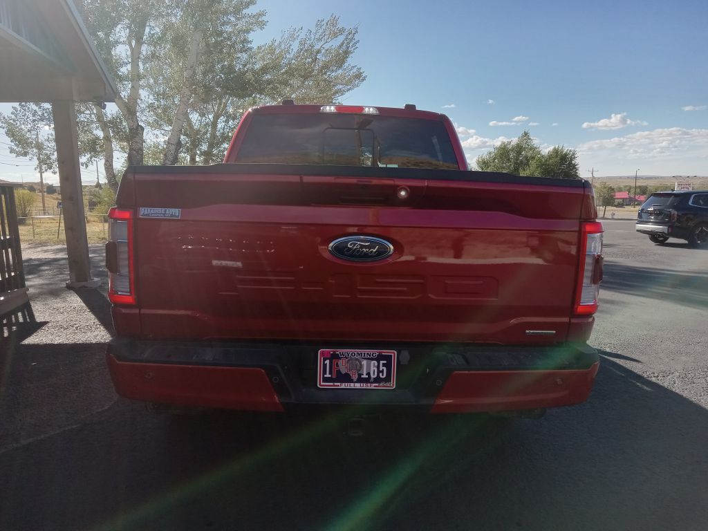 Photo 4 of this FORD F150 LARIAT