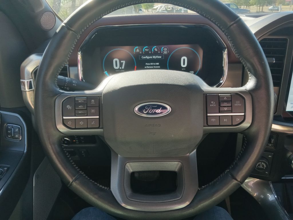 Photo 25 of this FORD F150 LARIAT