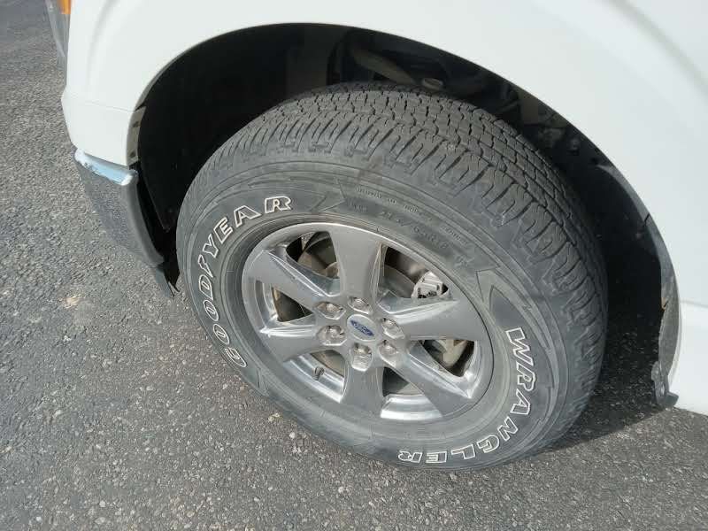 Photo 10 of this FORD F150