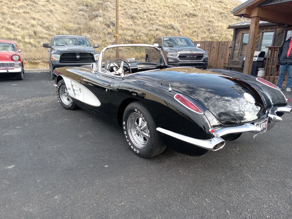 Photo 5 of this CHEVROLET Corvette