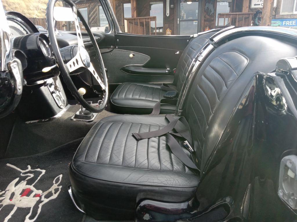 Photo 11 of this CHEVROLET Corvette