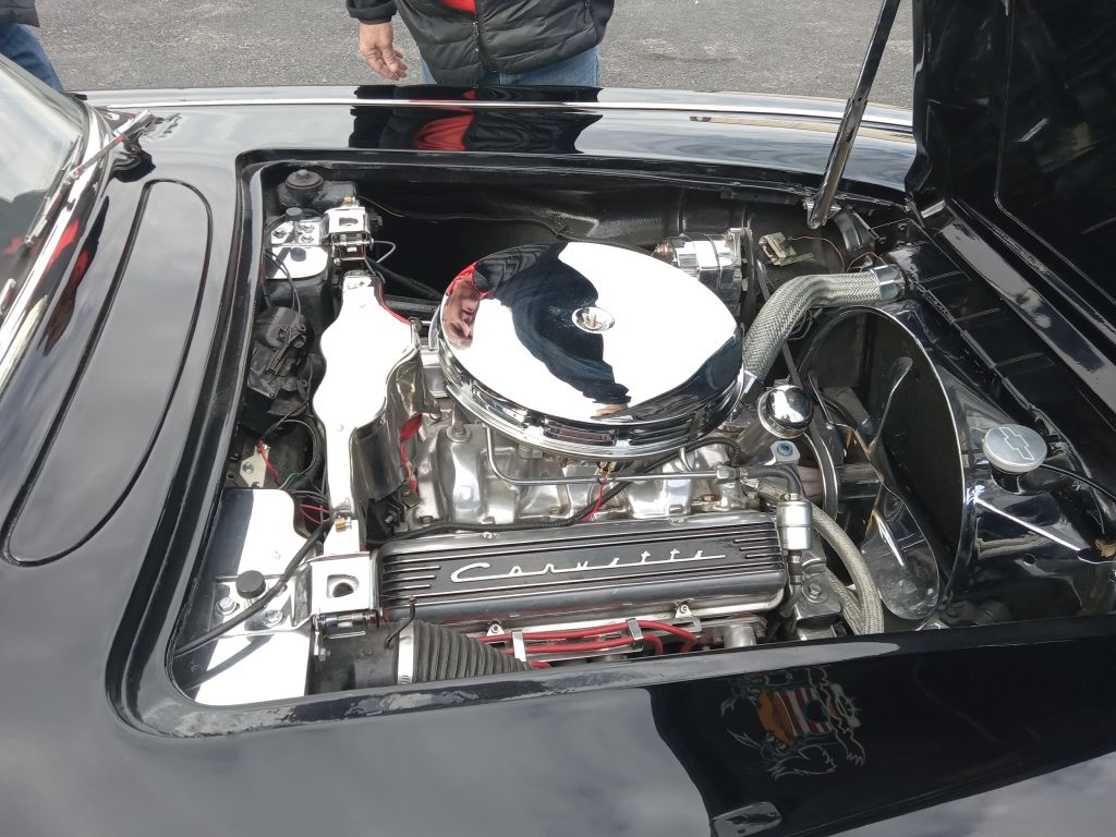 Photo 15 of this CHEVROLET Corvette