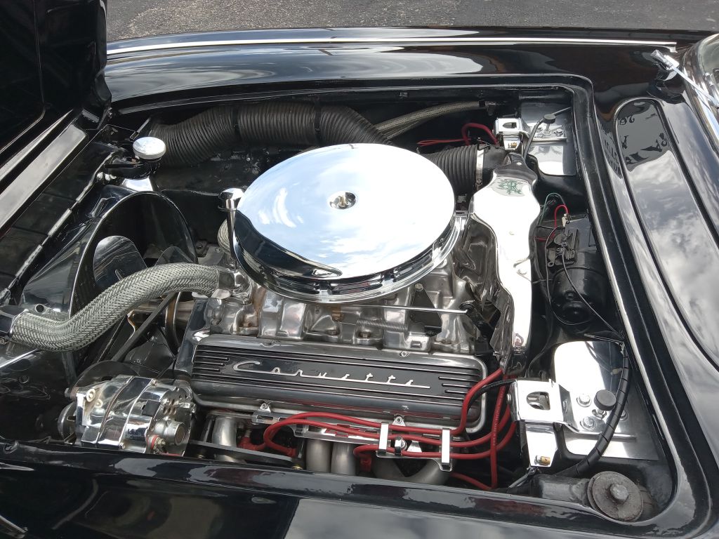 Photo 18 of this CHEVROLET Corvette
