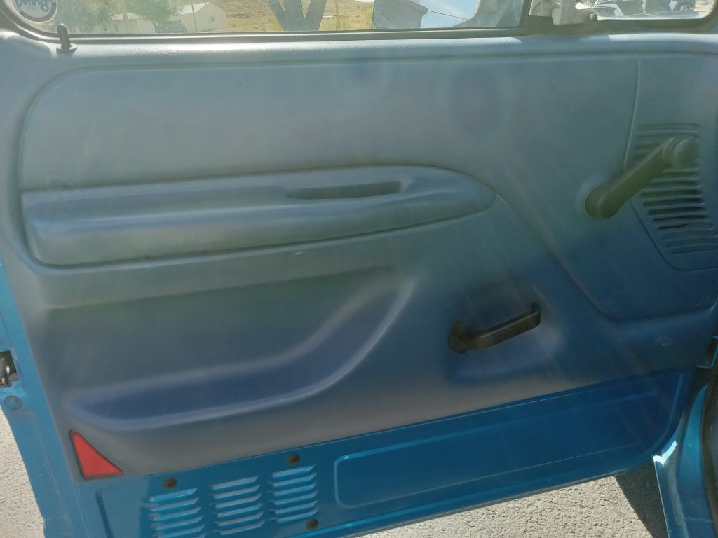 Photo 12 of this FORD F150
