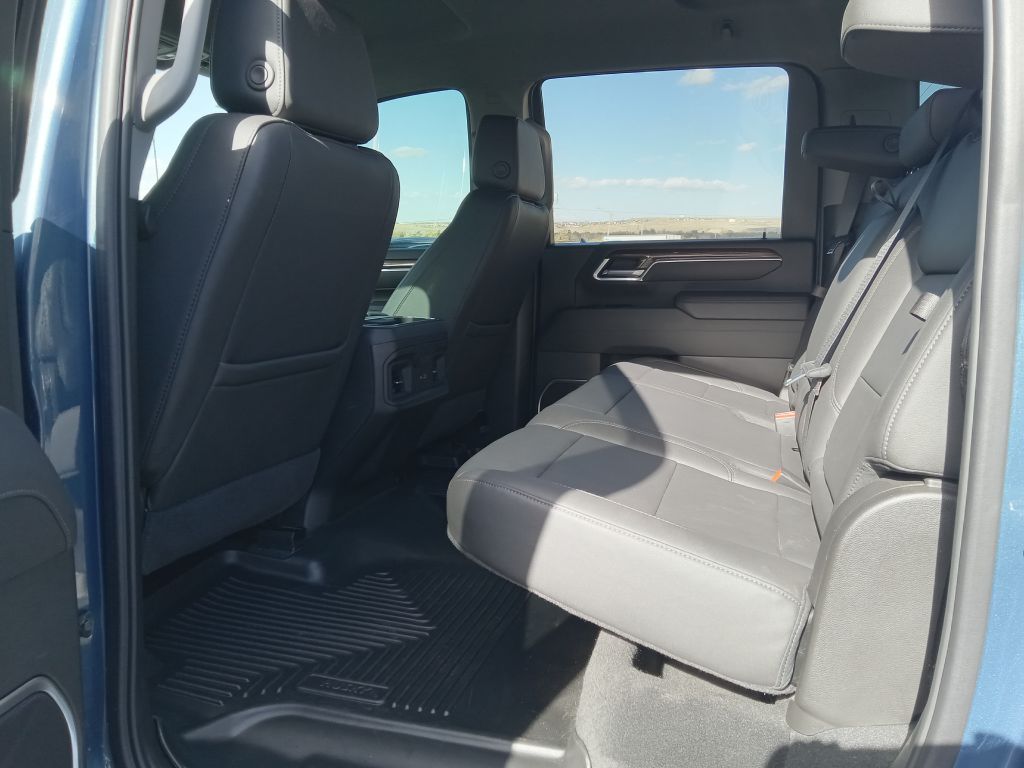 Photo 17 of this CHEVROLET SILVERADO 2500