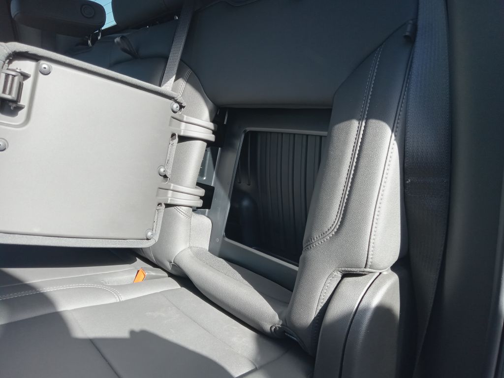 Photo 20 of this CHEVROLET SILVERADO 2500