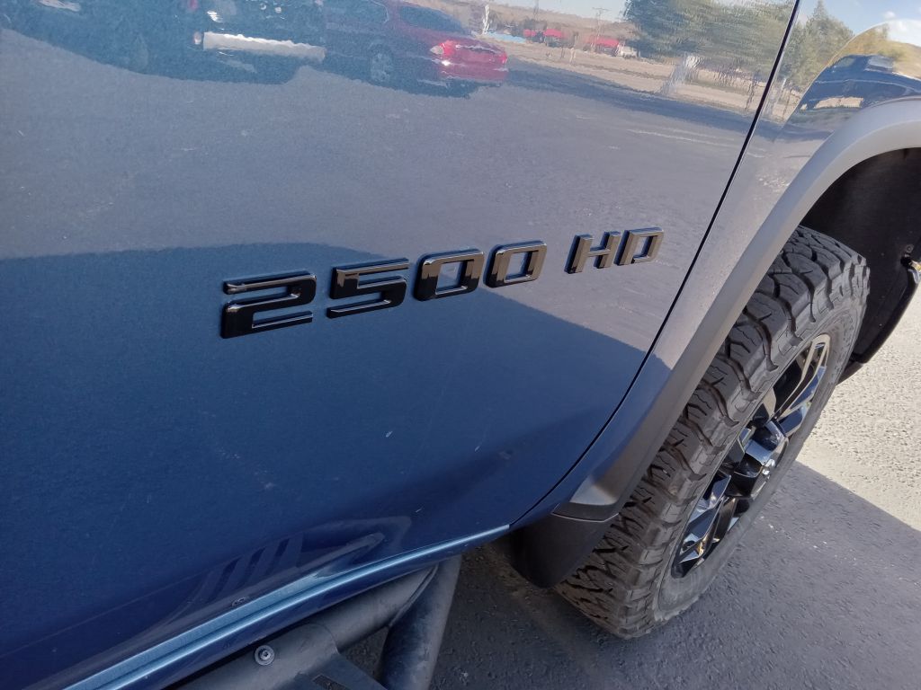 Photo 24 of this CHEVROLET SILVERADO 2500
