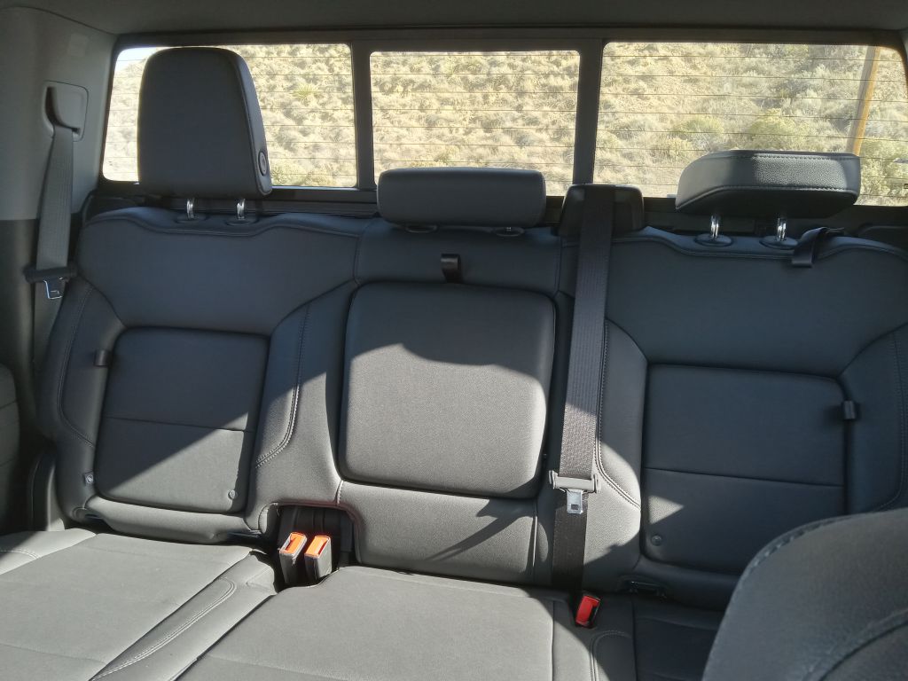 Photo 32 of this CHEVROLET SILVERADO 2500