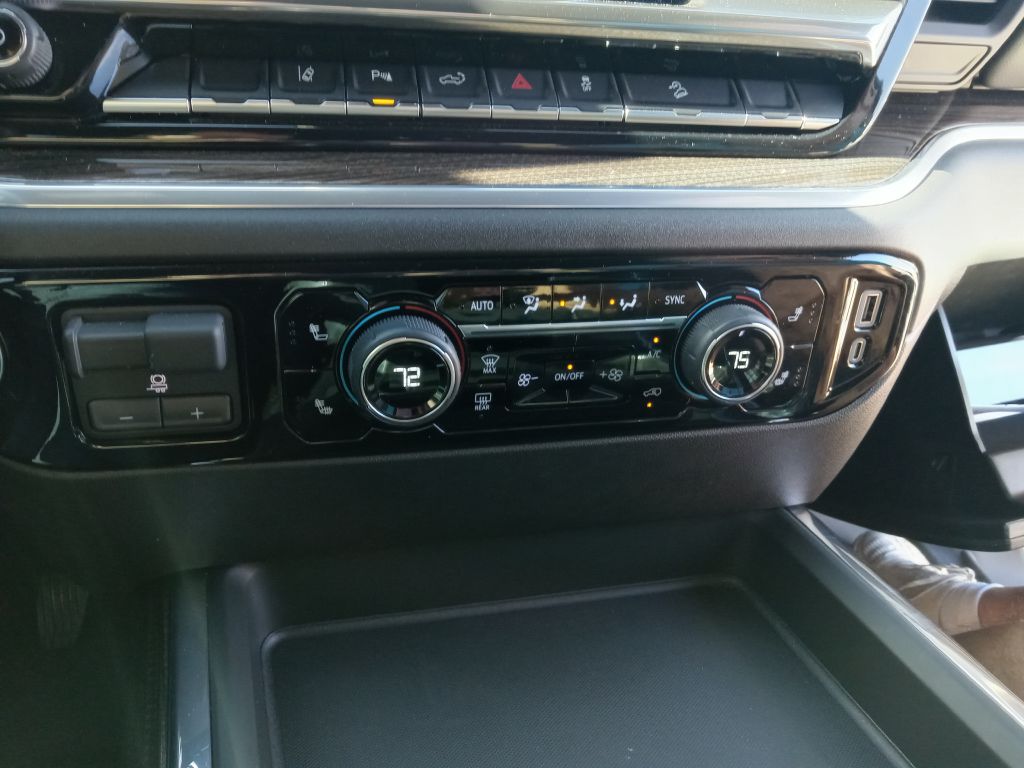 Photo 33 of this CHEVROLET SILVERADO 2500