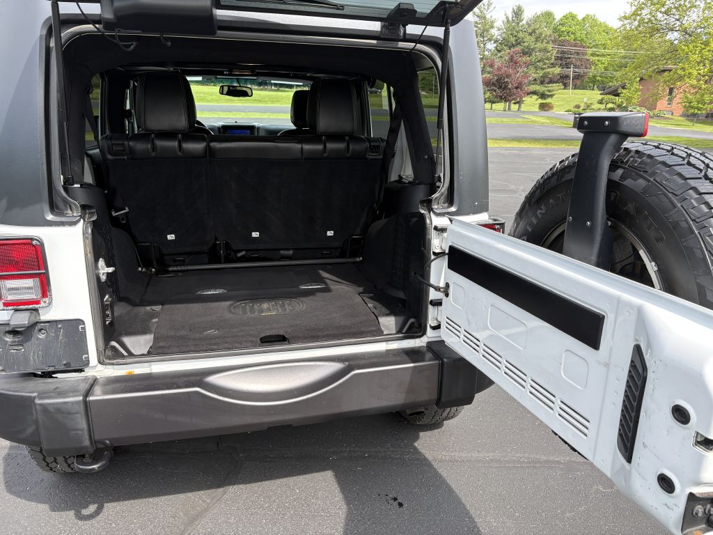 Photo 10 of this JEEP WRANGLER UNLIMI