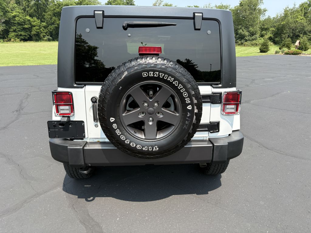 Photo 33 of this JEEP WRANGLER UNLIMI