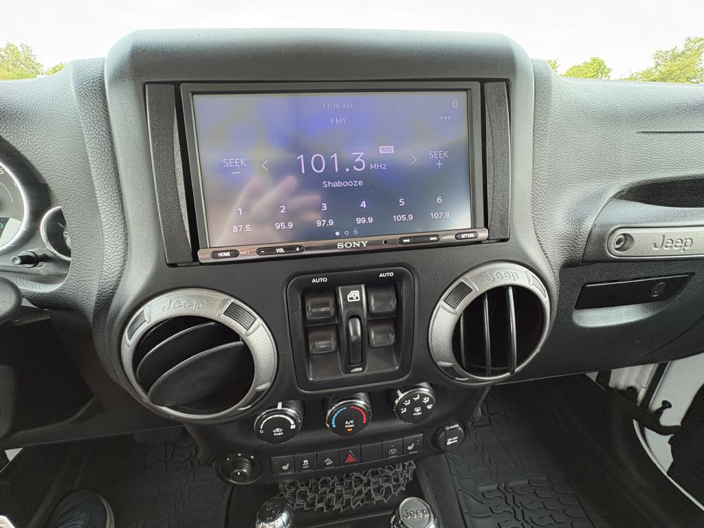 Photo 41 of this JEEP WRANGLER UNLIMI