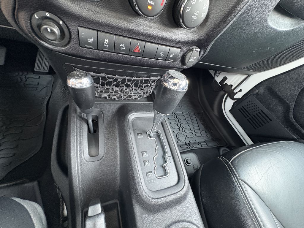 Photo 42 of this JEEP WRANGLER UNLIMI