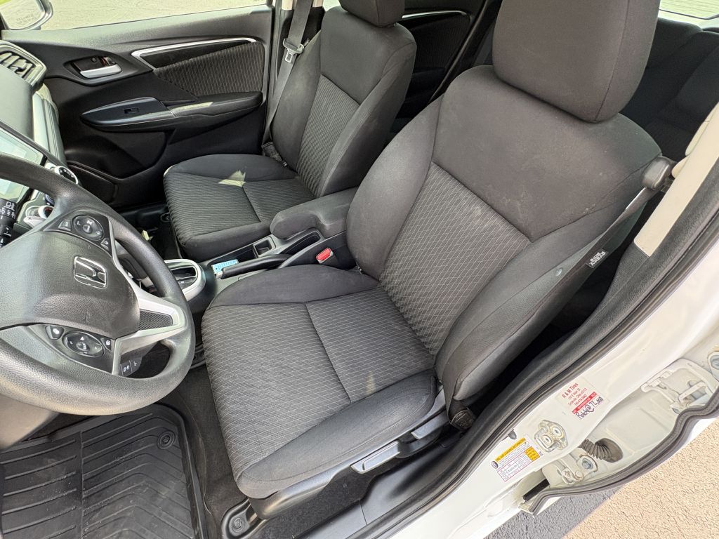 Photo 11 of this HONDA FIT