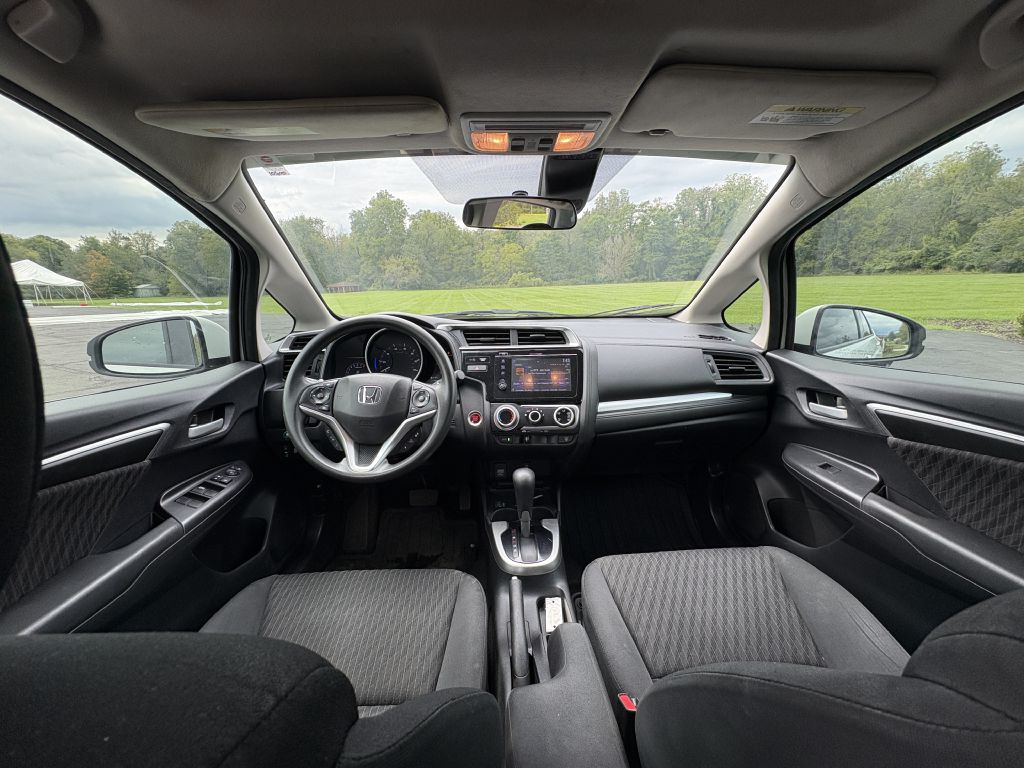 Photo 12 of this HONDA FIT