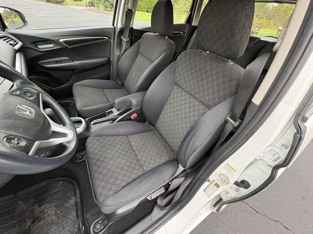 Photo 11 of this HONDA FIT