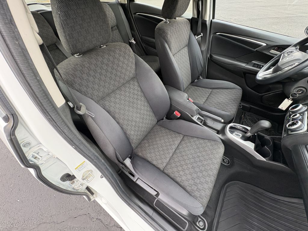 Photo 12 of this HONDA FIT