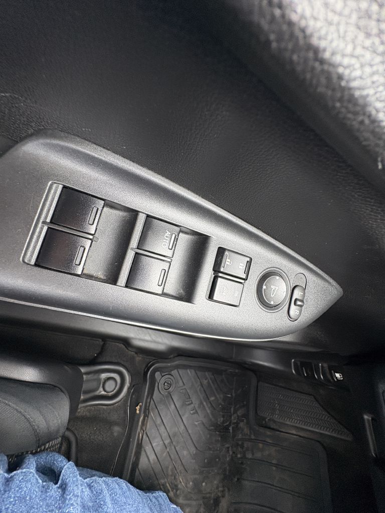 Photo 21 of this HONDA FIT