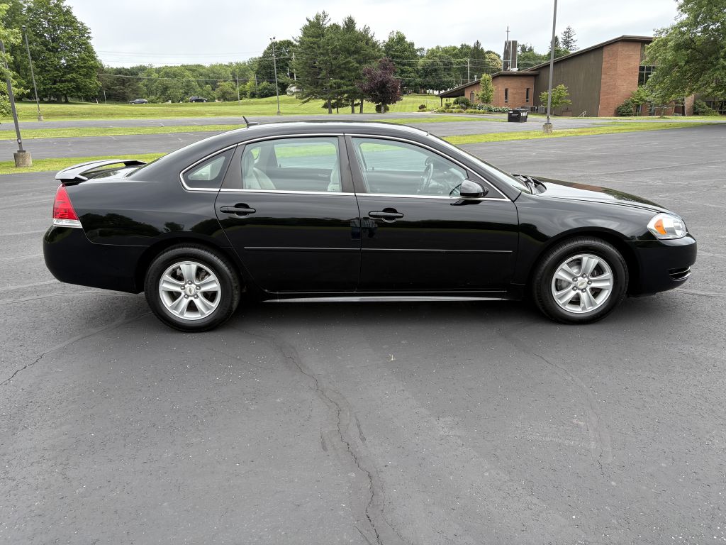 Photo 4 of this CHEVROLET IMPALA