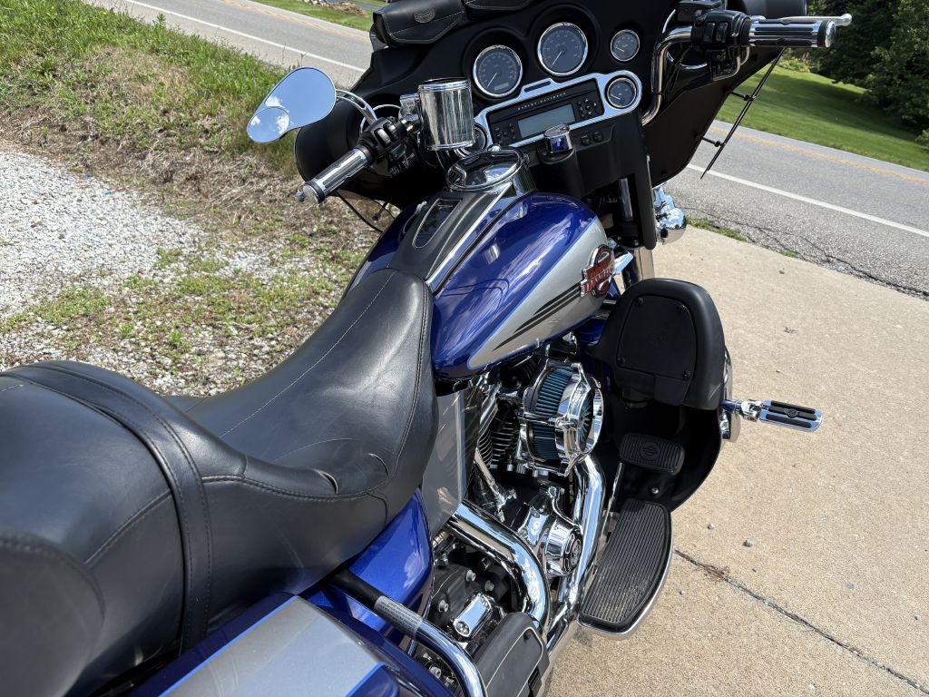 Photo 3 of this HARLEY DAVIDSON ULTRA CLASSIC