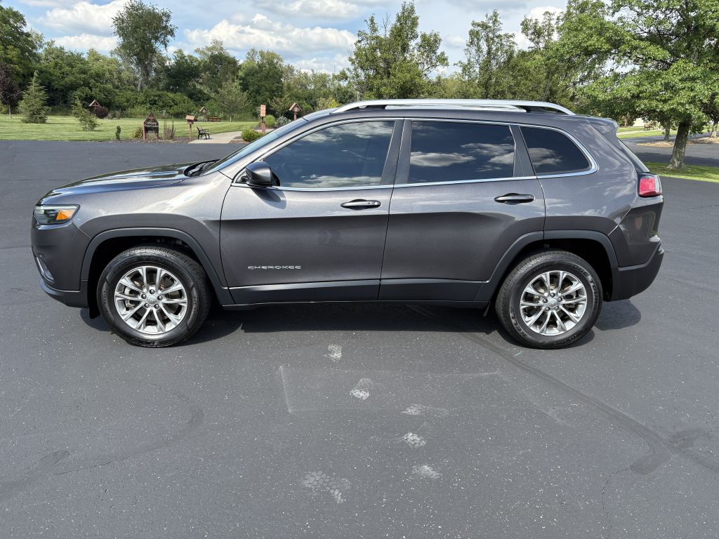 Photo 10 of this JEEP CHEROKEE