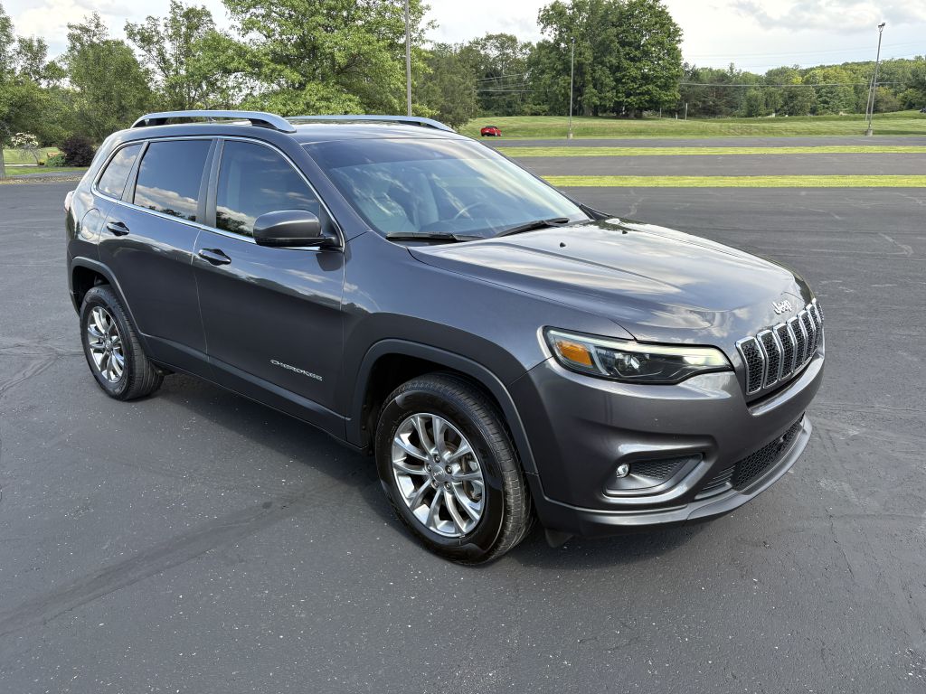 Photo 3 of this JEEP CHEROKEE
