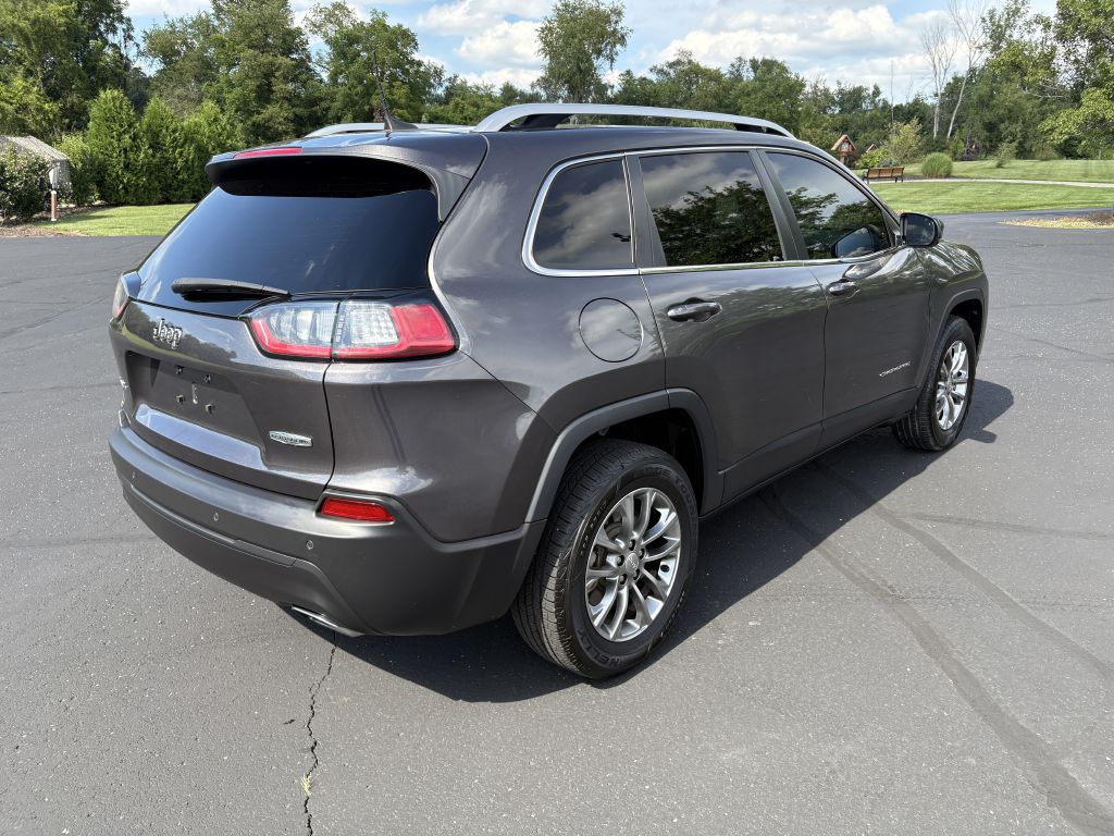Photo 5 of this JEEP CHEROKEE