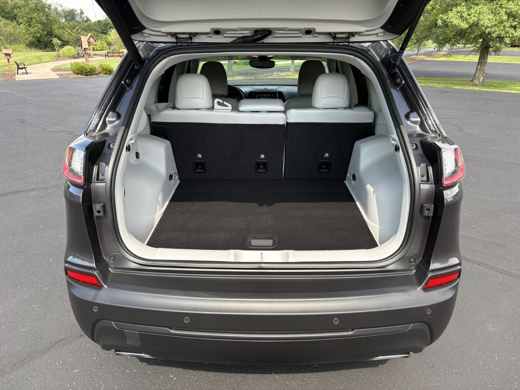 Photo 7 of this JEEP CHEROKEE