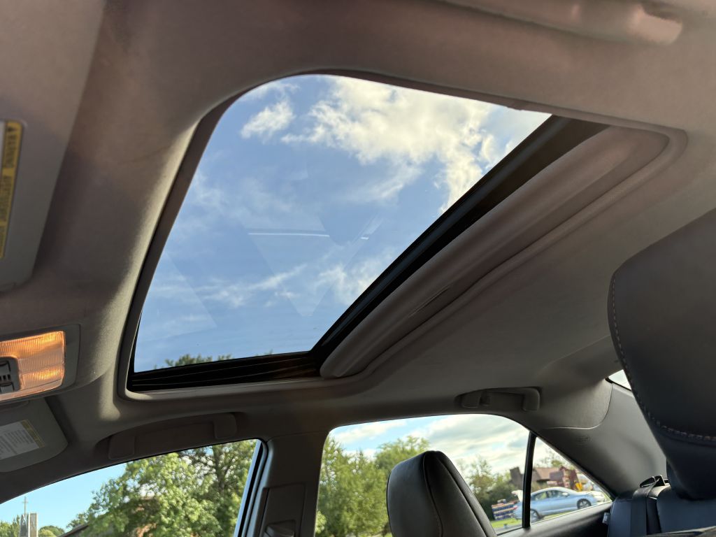 Photo 20 of this TOYOTA CAMRY