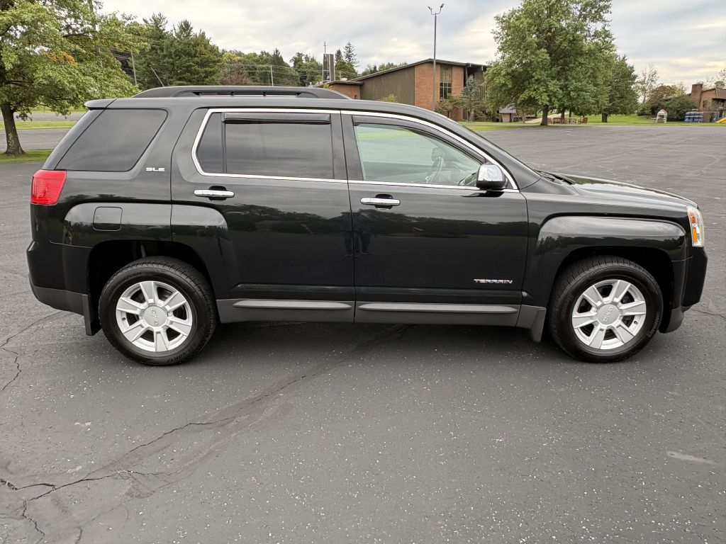 Photo 4 of this GMC TERRAIN