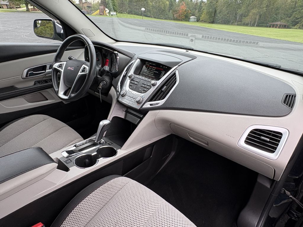 Photo 13 of this GMC TERRAIN