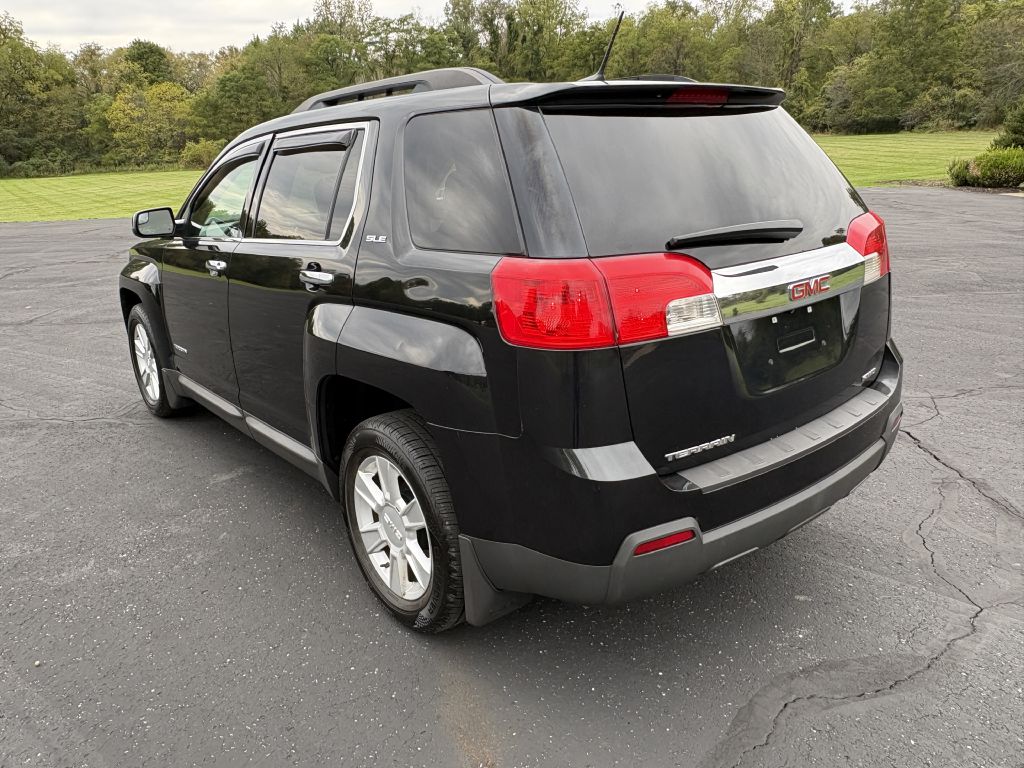 Photo 8 of this GMC TERRAIN